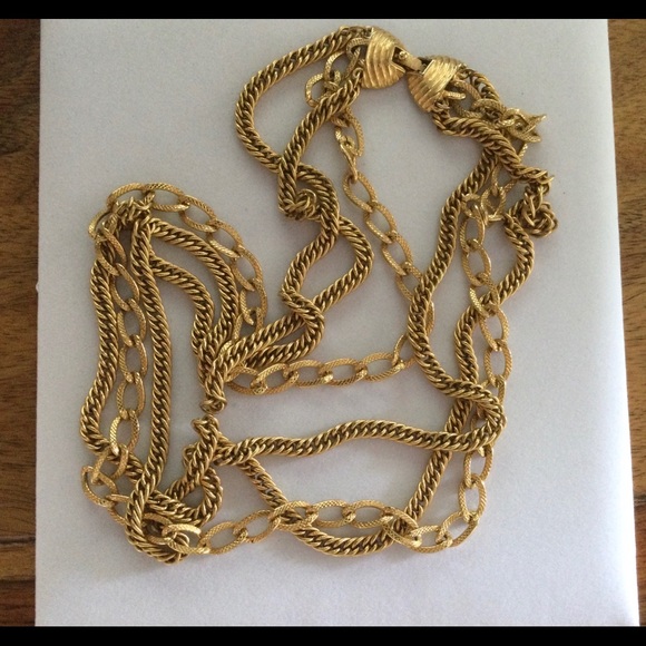 Monet Vintage Triple Str Goldtone Chain Necklace - Picture 6 of 6